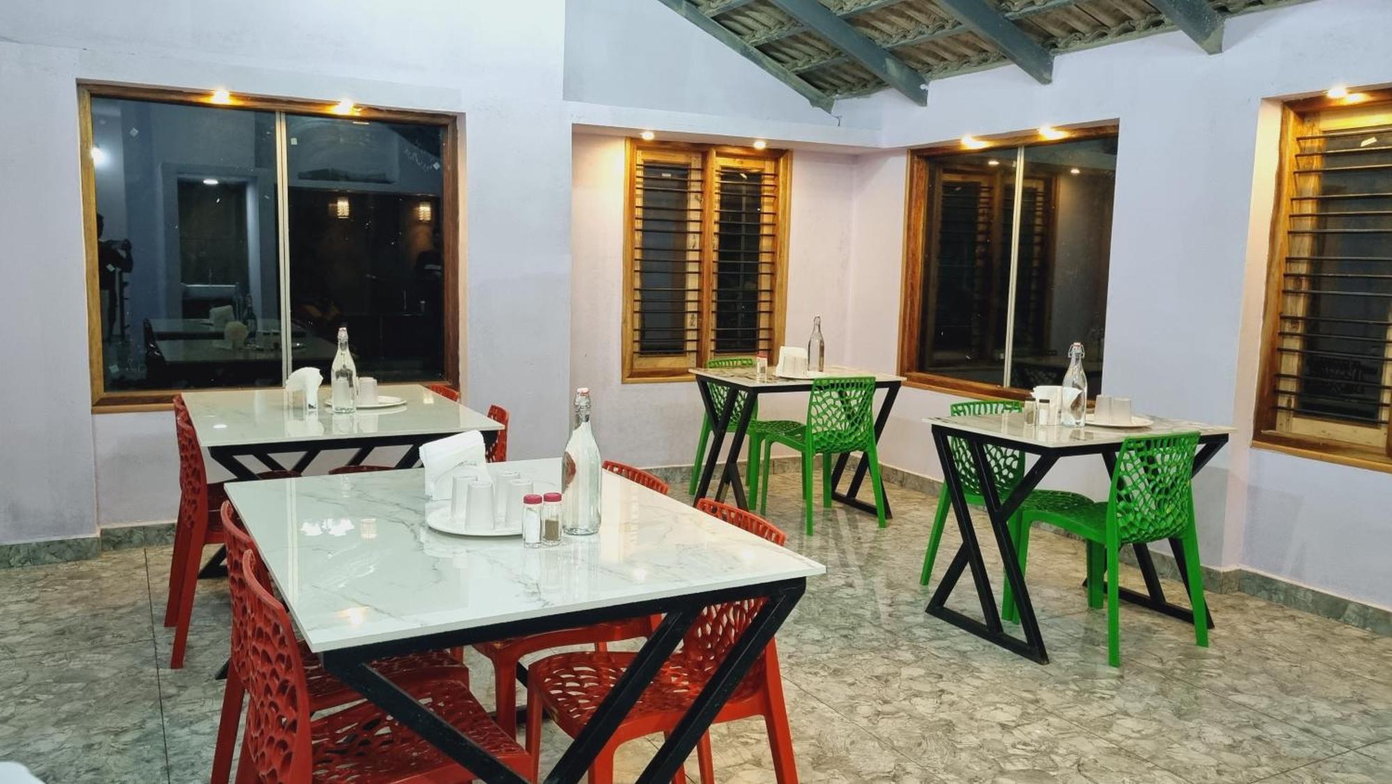 The Inchara Hill View Homestay Chikmagalūr Extérieur photo